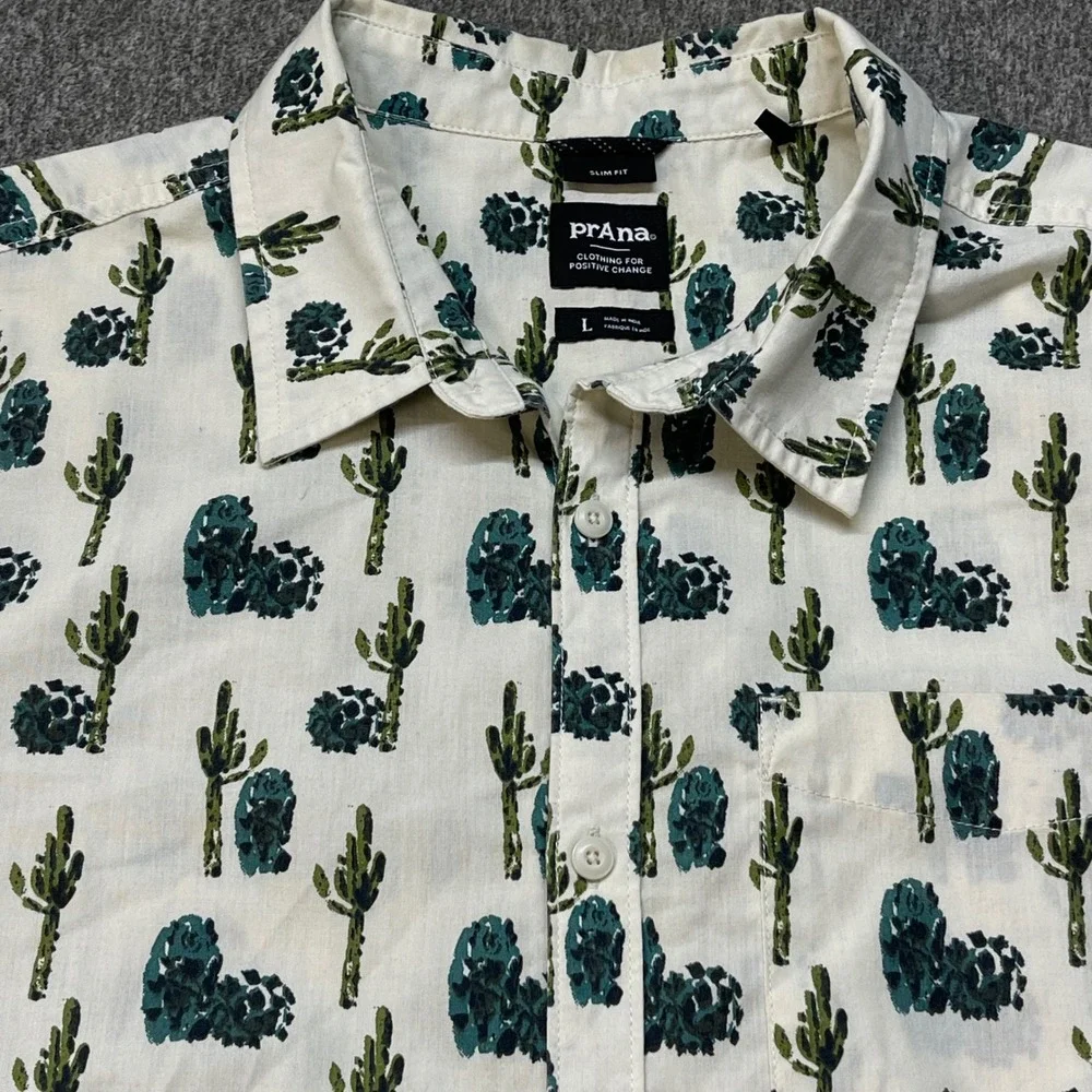 Prana Mens Slim Fit Cactus Print Short Sleeve Button Down Shirt White Green L